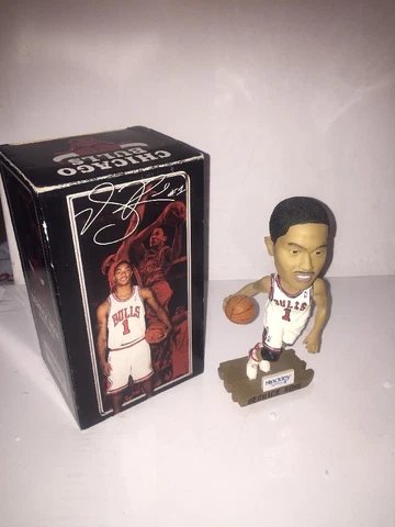 NEW Box DERRICK ROSE Bobblehead Chicago Bulls SGA Rare 2008 2009 ROY Rookie Year Cover
