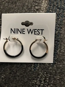 Nine West Creolen goldfarben schwarz Emaille getaucht neu - Bild 1 von 2