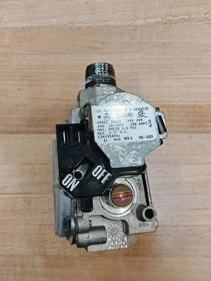 Gemini Gas Valve 36g22 Type 209 Trane American Standard C341950P01 - Image 1 of 4