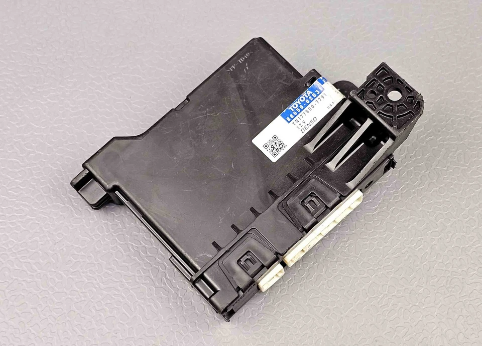 Módulo de controle amplificador de temperatura A/C Toyota Corolla 2014-2016 fabricante de equipamento original 8865002B31 - Imagem 1 de 4