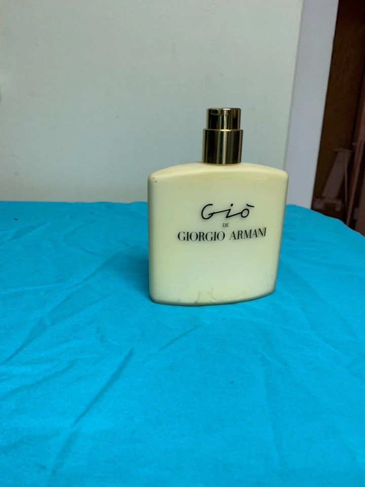 Loción corporal perfumada Gio 6,7 oz de GIORGIO ARMANI PARA MUJER sin caja Foto 1 de 1