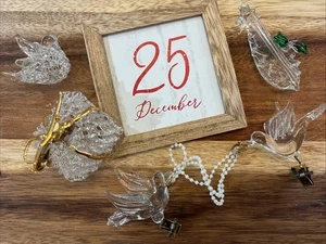 Vintage Blown Glass Christmas Ornaments Birds Present Lot 1 - Picture 1 of 6