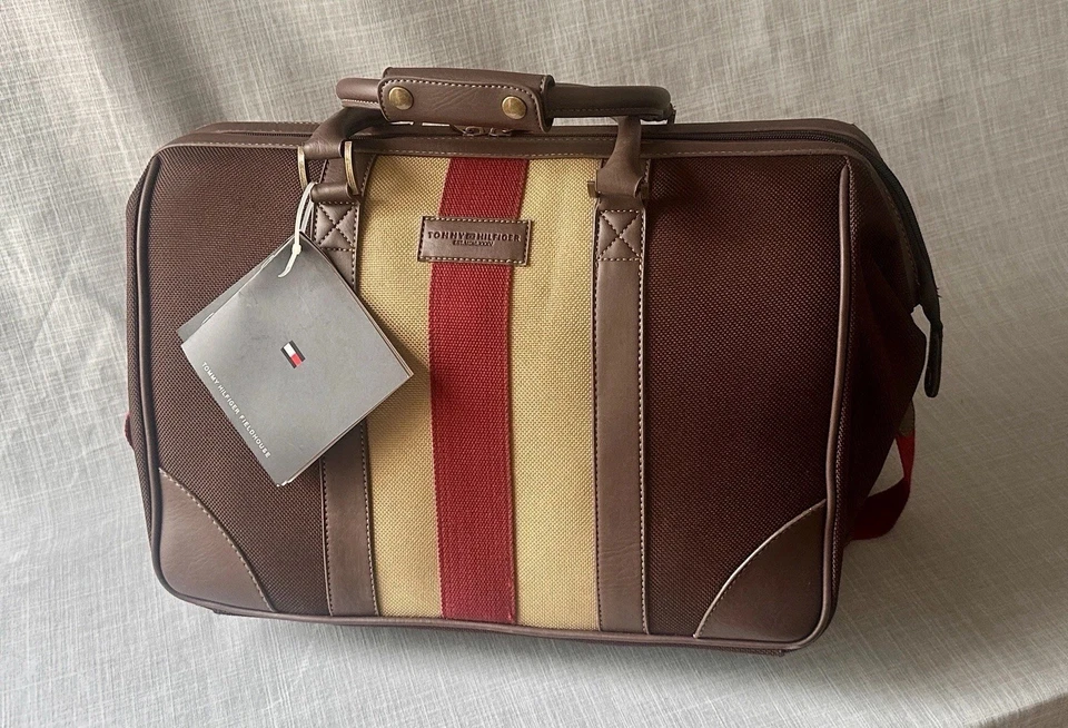 Tommy Hilfiger 复古 Colorblock Weekender 行李袋 带肩带 — 第 1/4 张图片