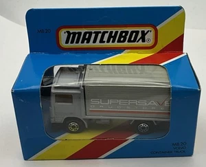Matchbox Supersave Drugstores Volvo Container Truck MB20 - Unpunched - Picture 1 of 5