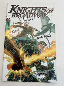 KINGHTS ON BROADWAY #1 SIGNED 3X Broadway Comics BRAND NEW - Imagen 1 de 2