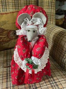 Vtg Christmas Mouse In Red Dress & Bonnet With Apron 12x5” - Picture 1 of 5