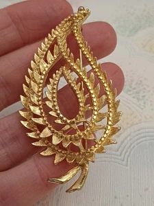 Vintage Brosche 60er Jahre goldfarben durchbrochen Blatt 7 cm lang - Bild 1 von 3