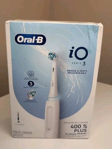 Oral-B iO Series 3 Electric Toothbrush Matte White - 3 Modes, Pressure Sensor - Picture 1 of 5