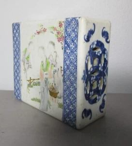 Very Old CHINESE QING Porcelain Pillow w/ Figures & Bats  c. 1800   antique - Picture 1 of 7