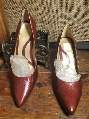 Zapatos de salón Tahari 'Malka' charol brillante talla 8M Foto 1 de 4