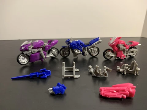 Transformers Studio Series Chromia Arcee Elita-1 MINOR part missing Cover