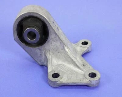 07-17 Jeep Compass Patriot Left Rear Differential Isolator and Bracket Mopar Oe - Image 1 of 2