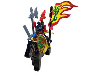 LEGO Systems Castle Dragon Master Knight red plumes Cas219 with horse 6076
