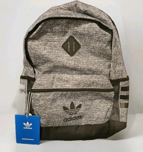 Mochila Base Adidas Originales - Nueva con Etiquetas Onix Gris/Negro - #45271-GAR - Imagen 1 de 5