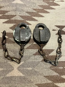 Vtg Pair Wilson Bohannon Co 115 Padlock Heart Shaped Brass WB Lock W/ Chain USA - Picture 1 of 11