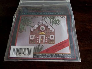 1991 Mill Hill CASA DI PAN DI ZENZERO ornamento o spilla KIT PERLINE VETRO CONTATO vacanze - Foto 1 di 1