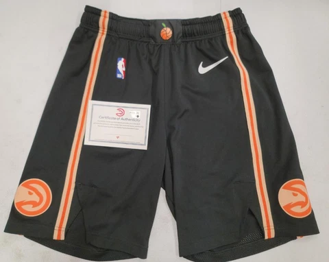 30418 Nike ATLANTA HAWKS Team Issued 2022-23 City Edition BLACK SHORTS NEW W/COA Cover