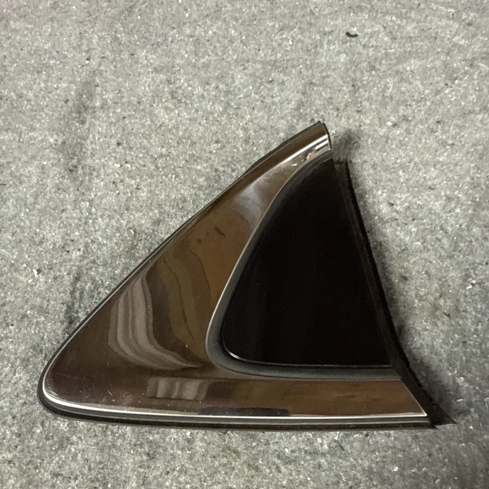 Mazda 6 LH 2014-18 cuarto panel moldura esquina ventana moldura OEM GJR9-50N50-K5012 Foto 1 de 4