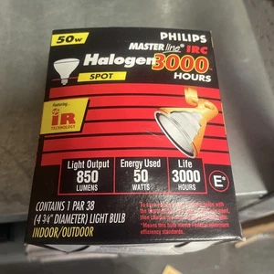50 Watt Par 38 Phillips Halogen Spotlight - Picture 1 of 4