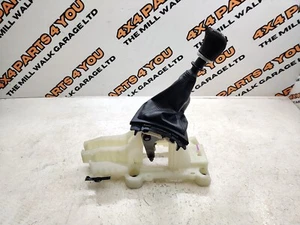 2011 MITSUBISHI OUTLANDER 2.2 DIESEL 6 SPEED MANUAL GEAR SELECTOR SHIFTER UNIT - Picture 1 of 13