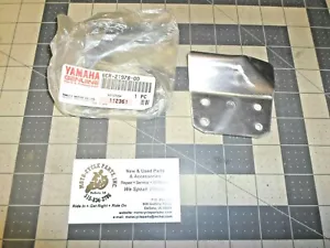 YAMAHA MM700D 8CR-2197B FRAME PROTECTOR NOS 1 QTY VINTAGE OEM FREE SHIPPING - Foto 1 di 2
