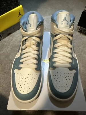 Jordan 1 Mid UNC Women’s (2022) Size 7W/5.5M, DS, BQ6472-141 - Image 1 of 4