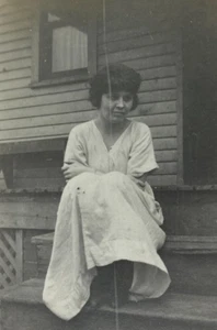 Woman In White Dress Sitting On Steps Of House B&W Photograph 2.5 x 3.5 - Picture 1 of 3