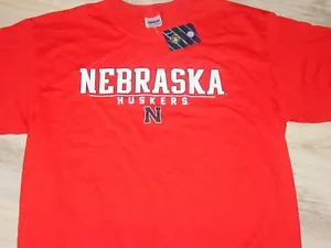 HUSKERS University Nebraska CORNHUSKERS T-Shirt NEW TAG sz. ..... LARGE - Picture 1 of 9