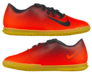 girls football trainers