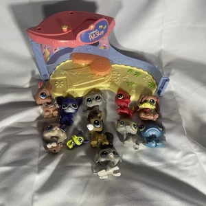 littlest pet shop lot of 10 figures and 1 building piece - Picture 1 of 8