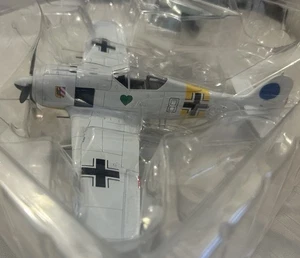 Hobby Master 1:48 HA7421 Focke-Wulf Fw 190A Luftwaffe 1./JG 54 Grunherz White 8 - Picture 1 of 10