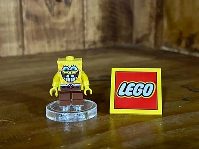 LEGO Vintage 2009 SpongeBob - Grin w/ Teeth (bob021) Retired Excellent Cond. - Image 1 of 2