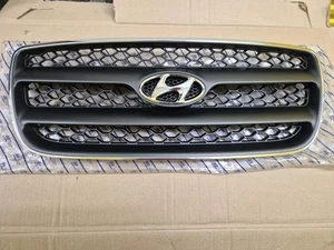 Hyundai Santa Fe Mk2 2005- Genuine Front Grille 865612B010 New OEM Part - Picture 1 of 7