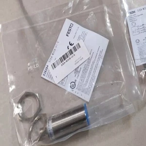 1 Stück Neu Festo SIEA-M30B-UI-S Näherungsschalter im Karton Brandneu Kostenloser Versand - Bild 1 von 3