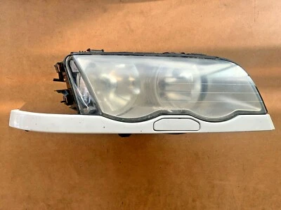 Passenger Headlight w/ Bracket for 2001 BMW 330xi 330i 325i 325xi - 6908222 - Image 1 of 4