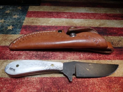 Vintage Silver Stag Fixed Blade Knife Elk Skinner 2001 4" Black / White antler - Image 1 of 4