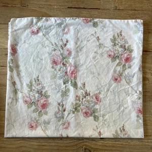 Pair LAUREN RALPH LAUREN Meadow Way Floral ROSE Standard PILLOWCASES Cottage - Picture 1 of 2