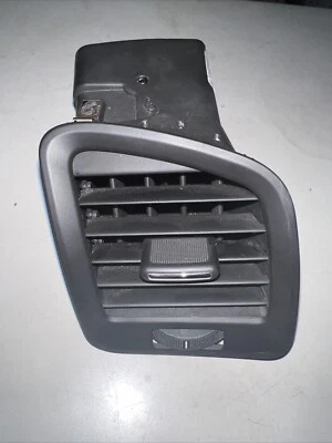 2012 别克富豪交流加热器通风口右手原始设备制造商 13321921 #86A — 第 1/4 张图片
