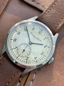 Rare Vintage oversized 1944 36mm IWC caliber 83 with tre tacche case back - Bild 1 von 23