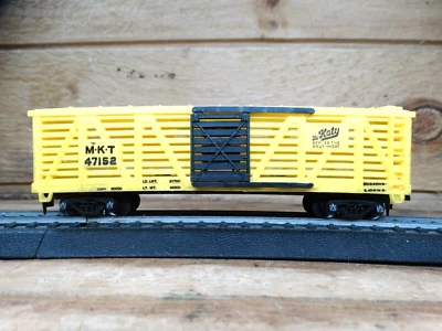 Life-Like HO 40' The Katy M-K-T Sliding Door Livestock Car - Image 1 of 4