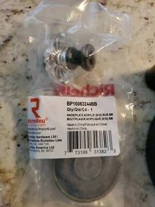 Richelieu Hardware 1-5/16 in. (33 mm) B. Brass Eclectic Metal, Acrylic Cab.(b1) - Picture 1 of 1