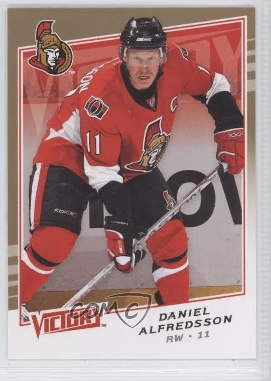 2008-09 Upper Deck Victory Gold Daniel Alfredsson #58 HOF - Image 1 of 2