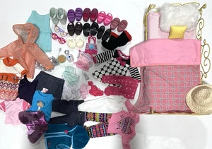 HUGE LOT OG Our Generation Dollie & Me Clothes Shoes Bed Accessories - Foto 1 di 8