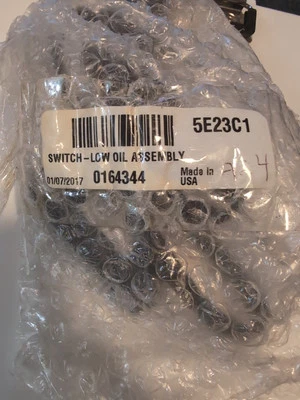 OEM Wacker Neuson Low Oil Shutoff Assembly Switch Kit 0164344 5000164911 - Image 1 of 4