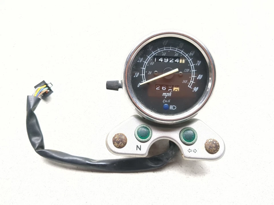 99-10 Suzuki GZ250 Gauge Speedometer Display - Image 1 of 4