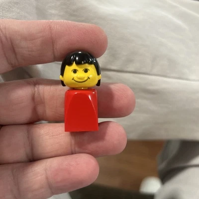 LEGO Basic Figure Finger Puppet red girl  Minifigure Vintage 1981 - Image 1 of 4