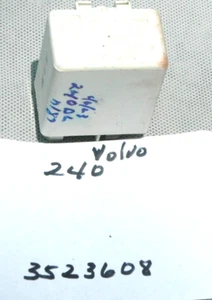 1985-1992 Volvo 240 244 Fuel System Master Relay OEM #898151 - Picture 1 of 2