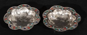 Paar kleine Nussschalen gehämmert Sterlingsilber mit Perlenrand & bunter Emaille - Bild 1 von 4