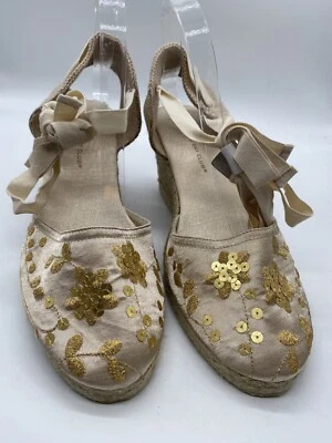 Sandalias Montego Bay Club para mujer color beige tostado con cuentas cuña envolventes para pies talla 11 W Foto 1 de 4