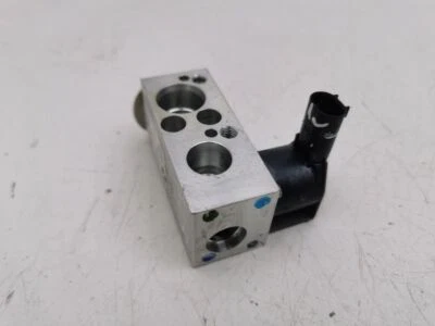 Válvula de expansión aire acondicionado BMW i3 2017 9287283 AMD126832 Foto 1 de 4